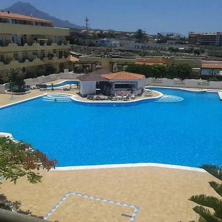 Marina Palace Apartment *